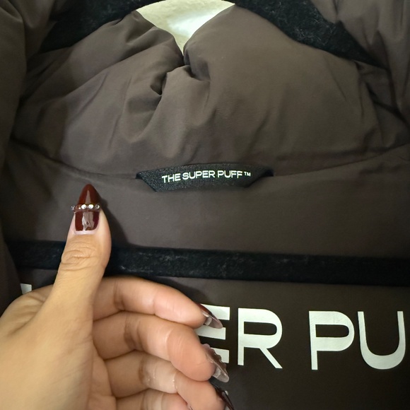 Aritzia The Super Puff - Picture 6 of 6